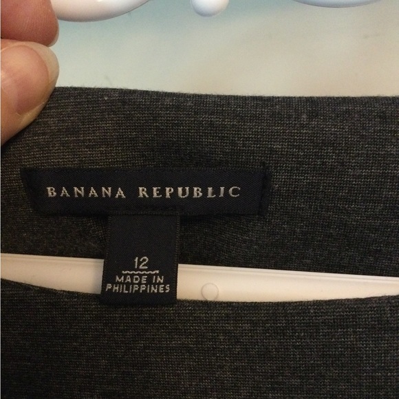 Grey Banana Republic ponte knit dress with early 1960s vibe - Picture 3 of 6